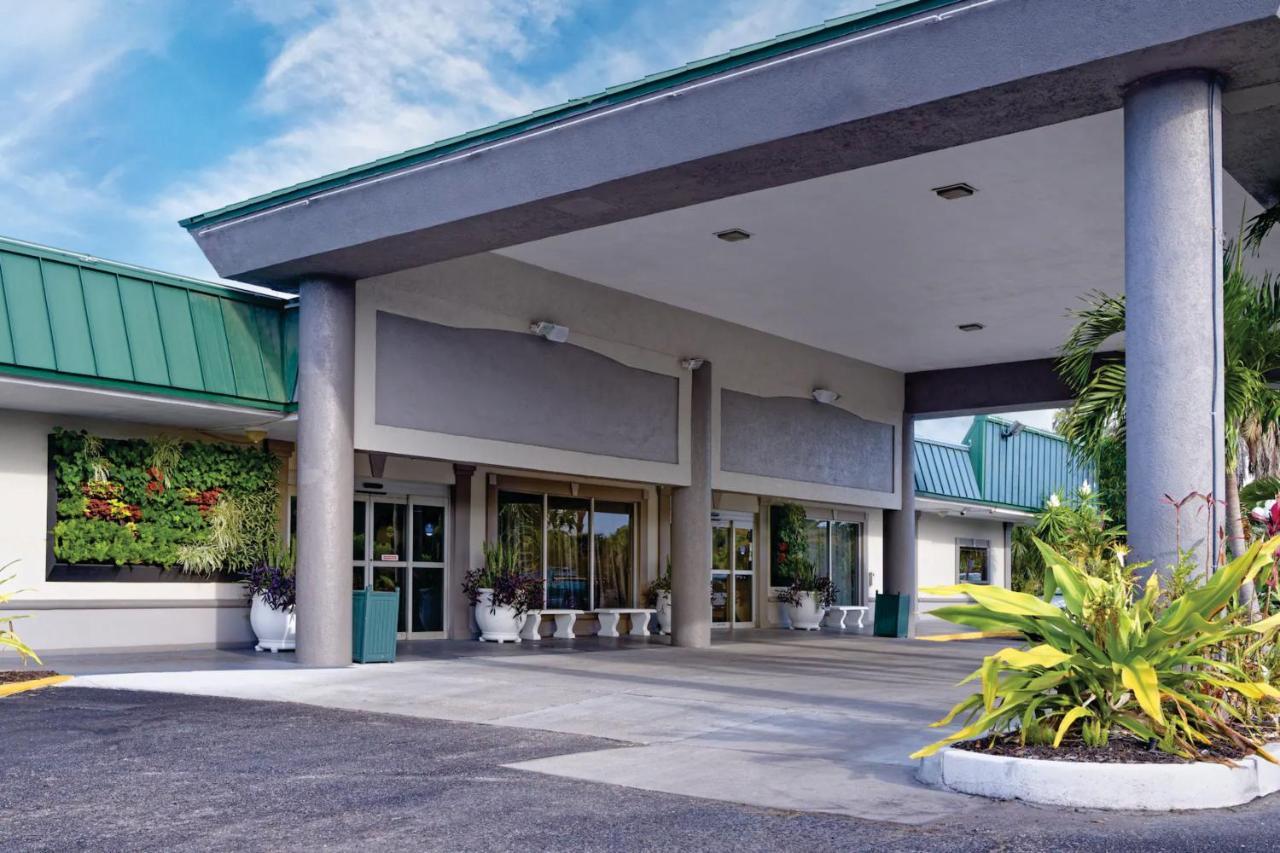 South Bradenton Getaway At The Marinaアパートホテル エクステリア 写真
