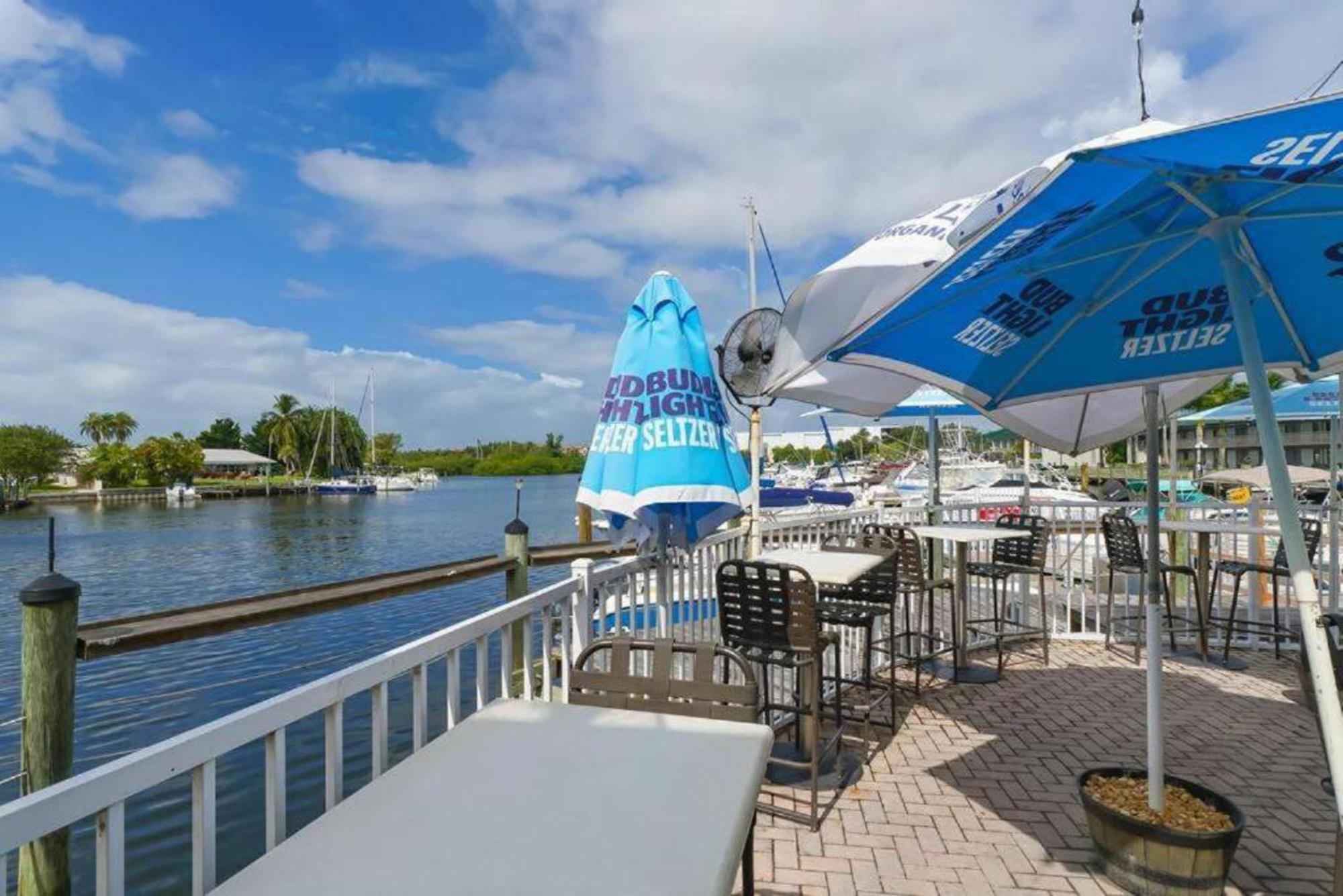South Bradenton Getaway At The Marinaアパートホテル エクステリア 写真